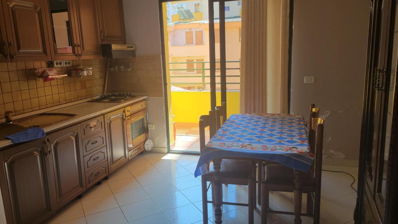 Charming Apartment Lushnjë المظهر الخارجي الصورة